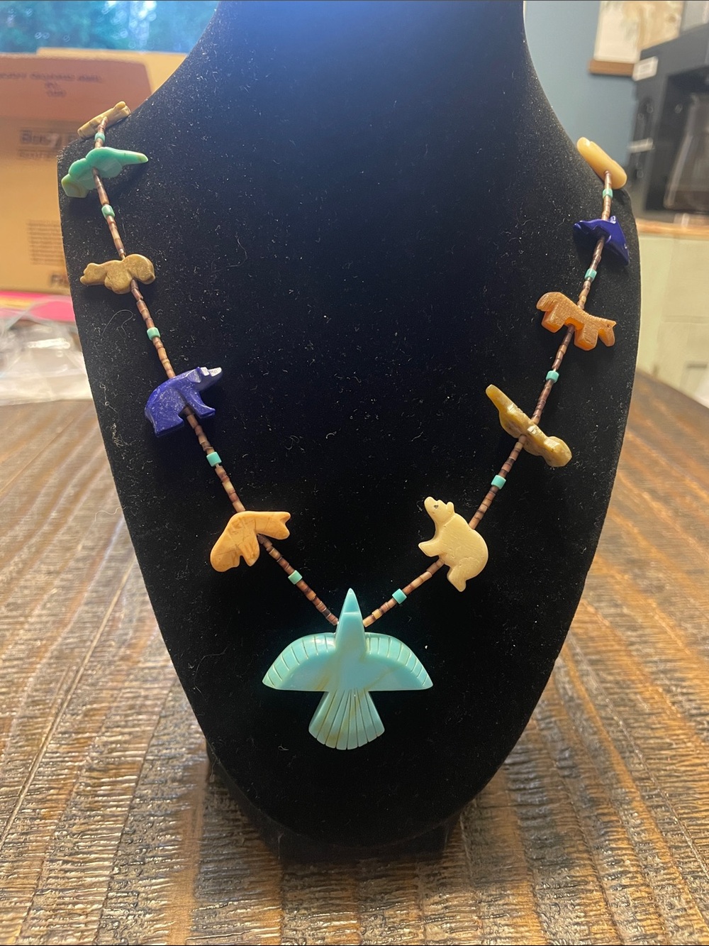 Vintage Fetish Necklace Native American Multi Stone Animal Fetish & Heishi Beads - Picture 1 of 6